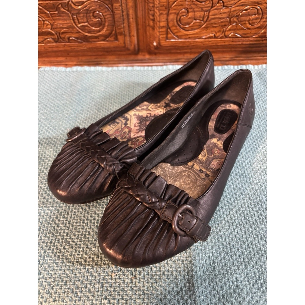 Born Women's Black Leather Baller Flats Strap Across‎ Toe Size 9 Soft Comfort